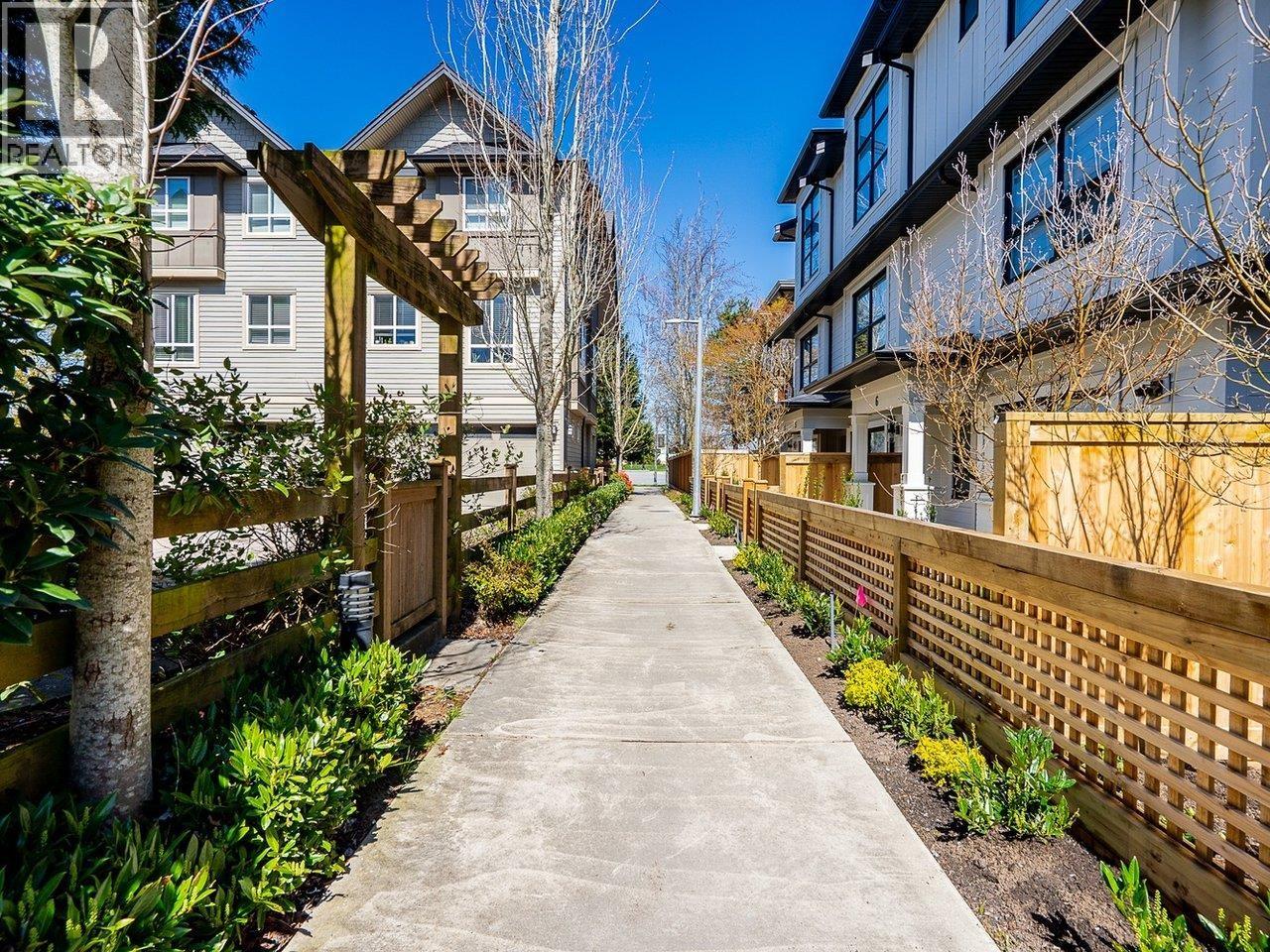 1 7117 Lindsay Road, Richmond, British Columbia  V7C 2P5 - Photo 2 - R3163805