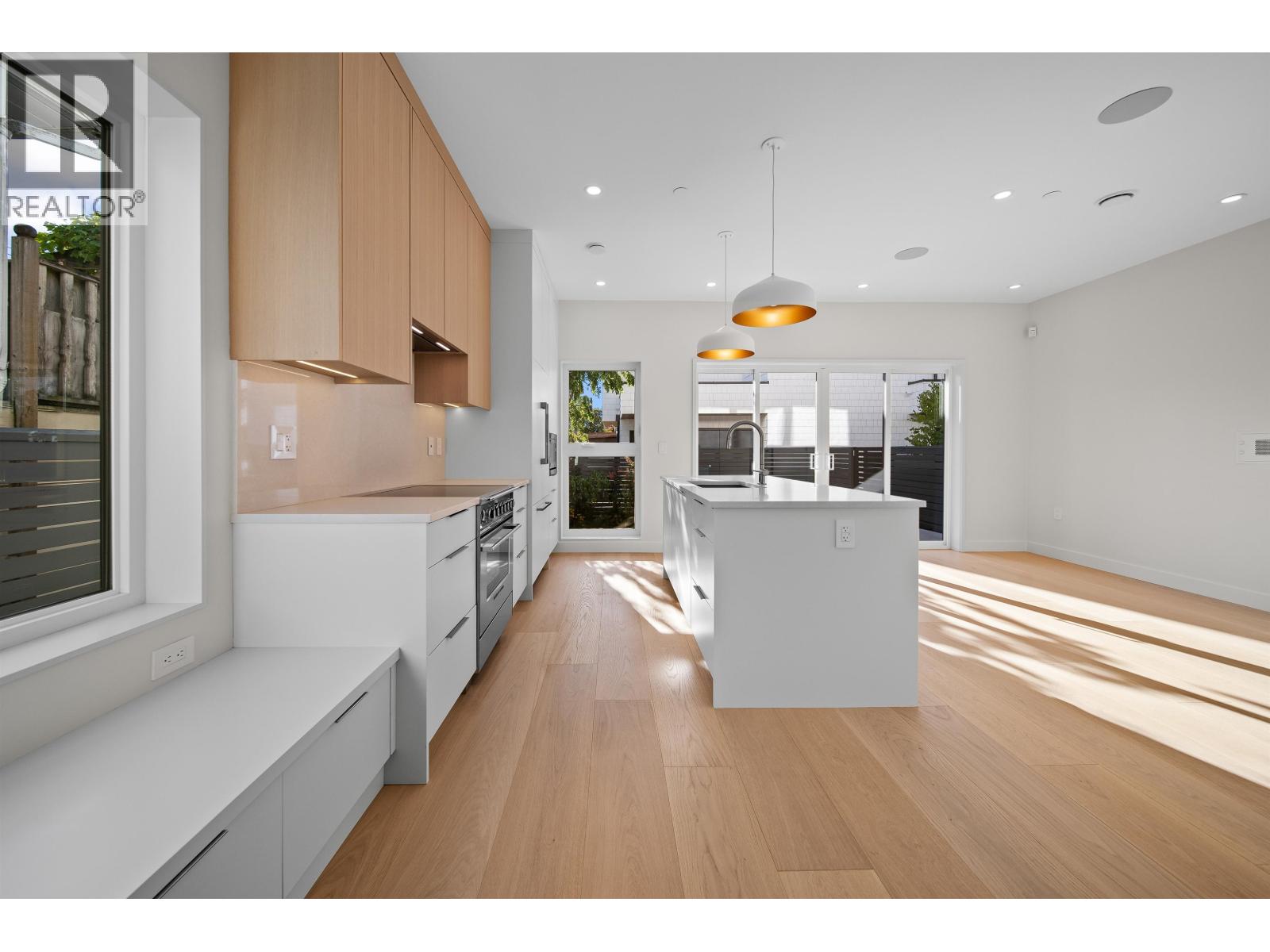 5407 Wales Street, Vancouver, British Columbia  V5R 3M9 - Photo 3 - R3163810