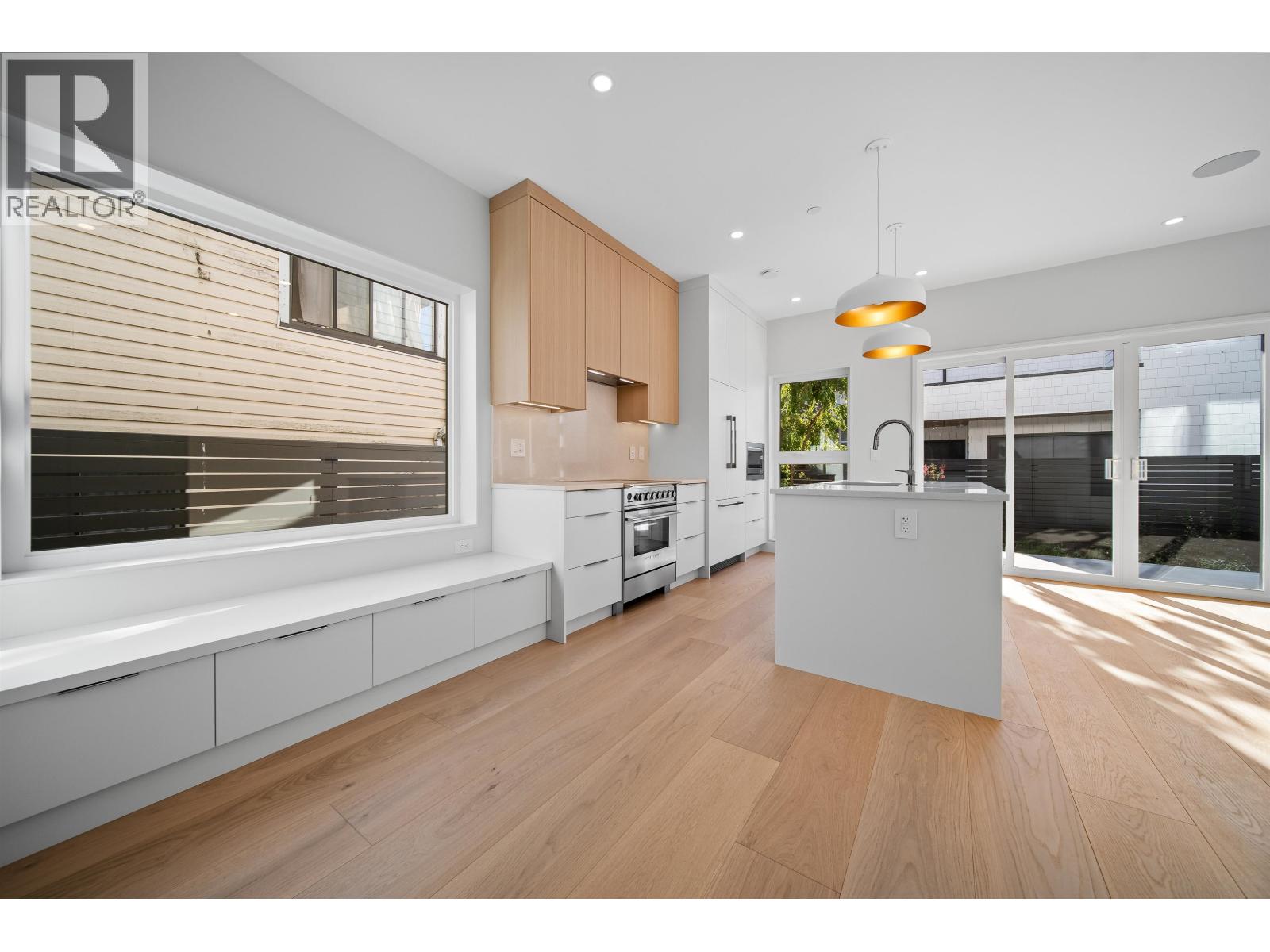 5407 Wales Street, Vancouver, British Columbia  V5R 3M9 - Photo 5 - R3163810