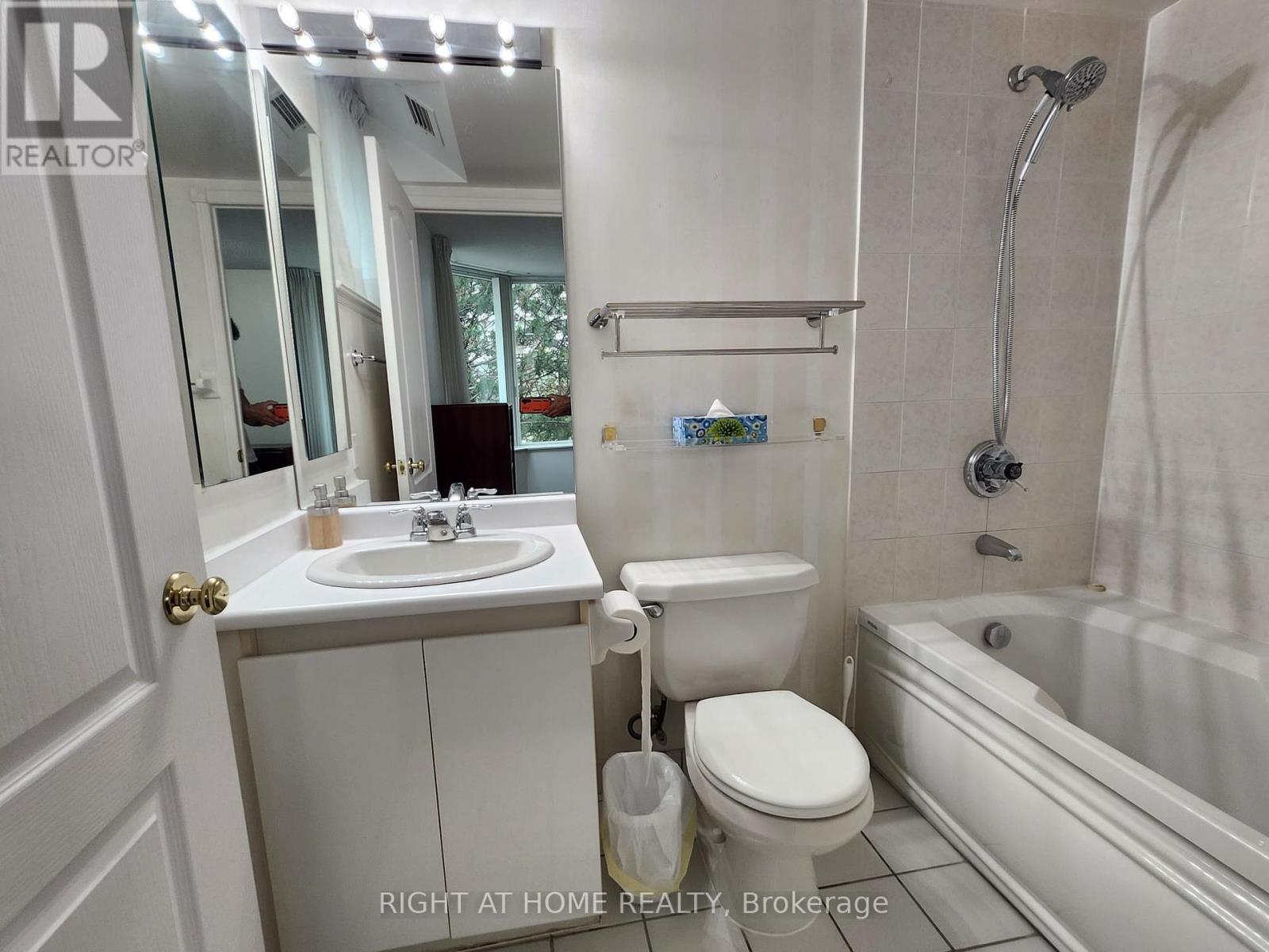 205 - 850 Steeles Avenue W, Vaughan, Ontario  L4J 8E7 - Photo 15 - N13767502