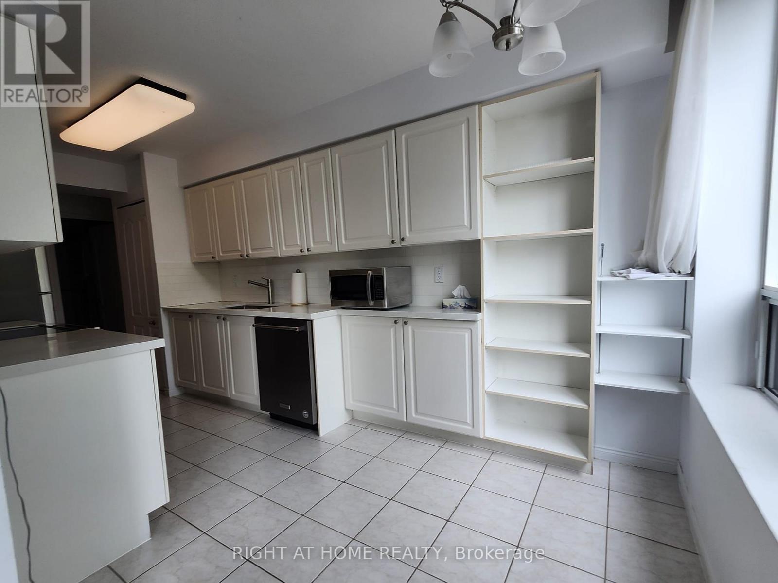 205 - 850 Steeles Avenue W, Vaughan, Ontario  L4J 8E7 - Photo 9 - N13767502