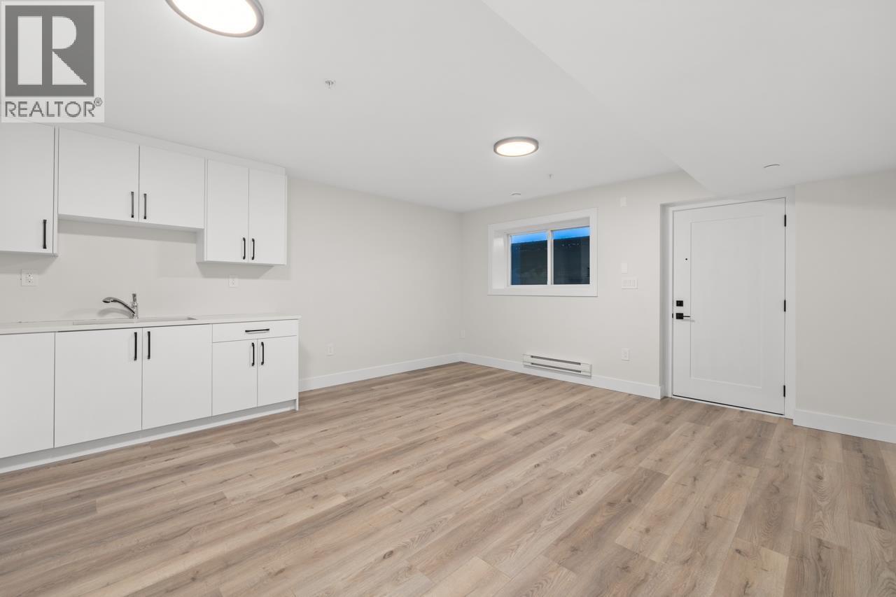 Basement 10539 Mcveety St Street, Maple Ridge, British Columbia  V2W 0K3 - Photo 2 - R3163774
