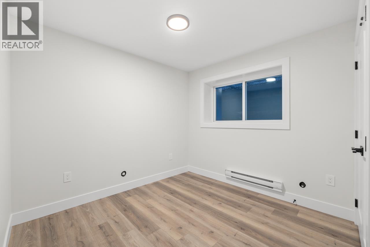 Basement 10539 Mcveety St Street, Maple Ridge, British Columbia  V2W 0K3 - Photo 3 - R3163774
