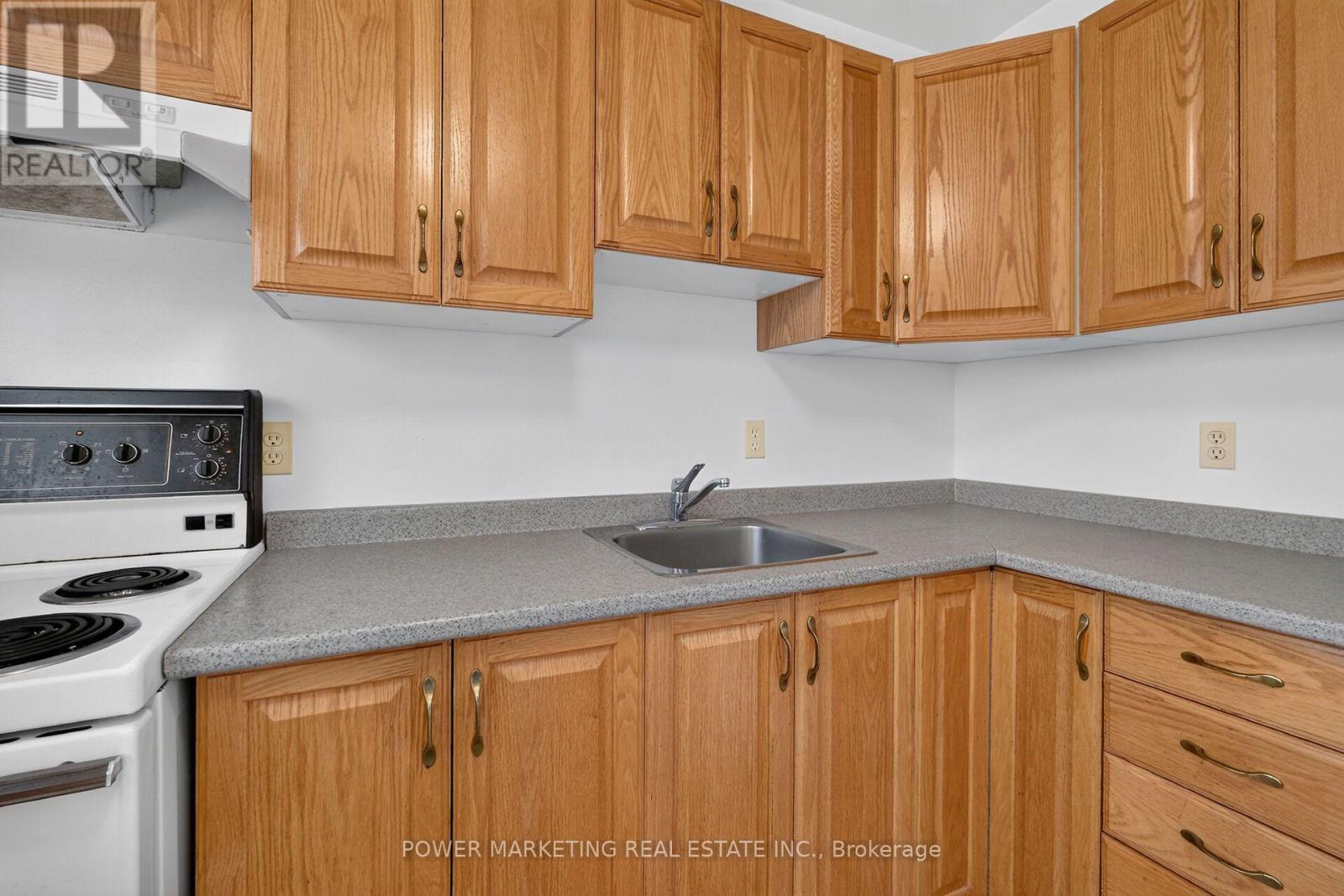 535 Dunbrack Street, Ottawa, Ontario  K1K 1J4 - Photo 18 - X13744982