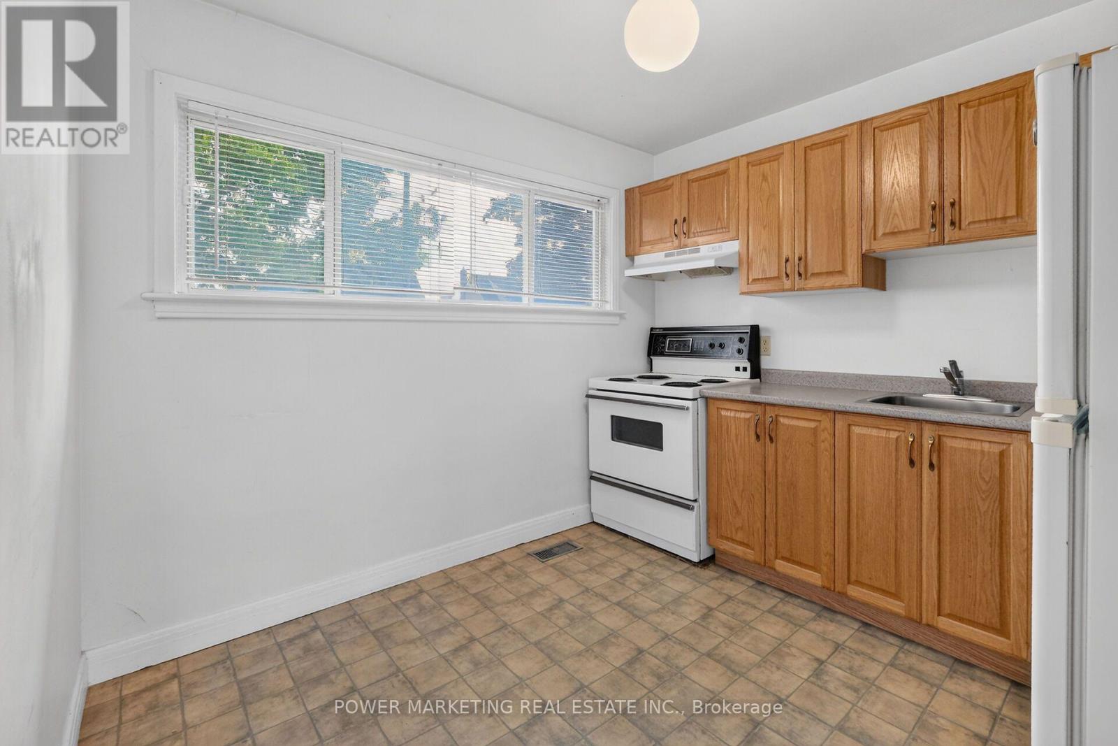 535 Dunbrack Street, Ottawa, Ontario  K1K 1J4 - Photo 16 - X13744982