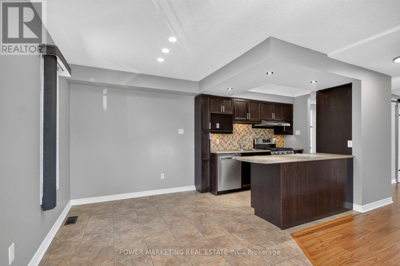 100 - 902 Notre Dame Street, Russell, Ontario  K0A 1W0 - Photo 6 - X13690386