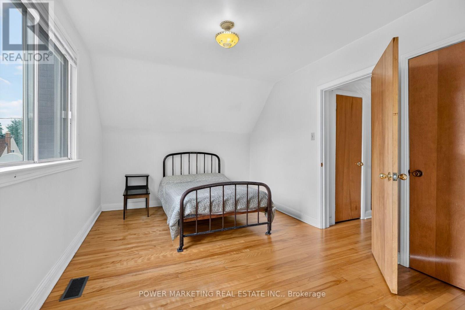 535 Dunbrack Street, Ottawa, Ontario  K1K 1J4 - Photo 35 - X13744982