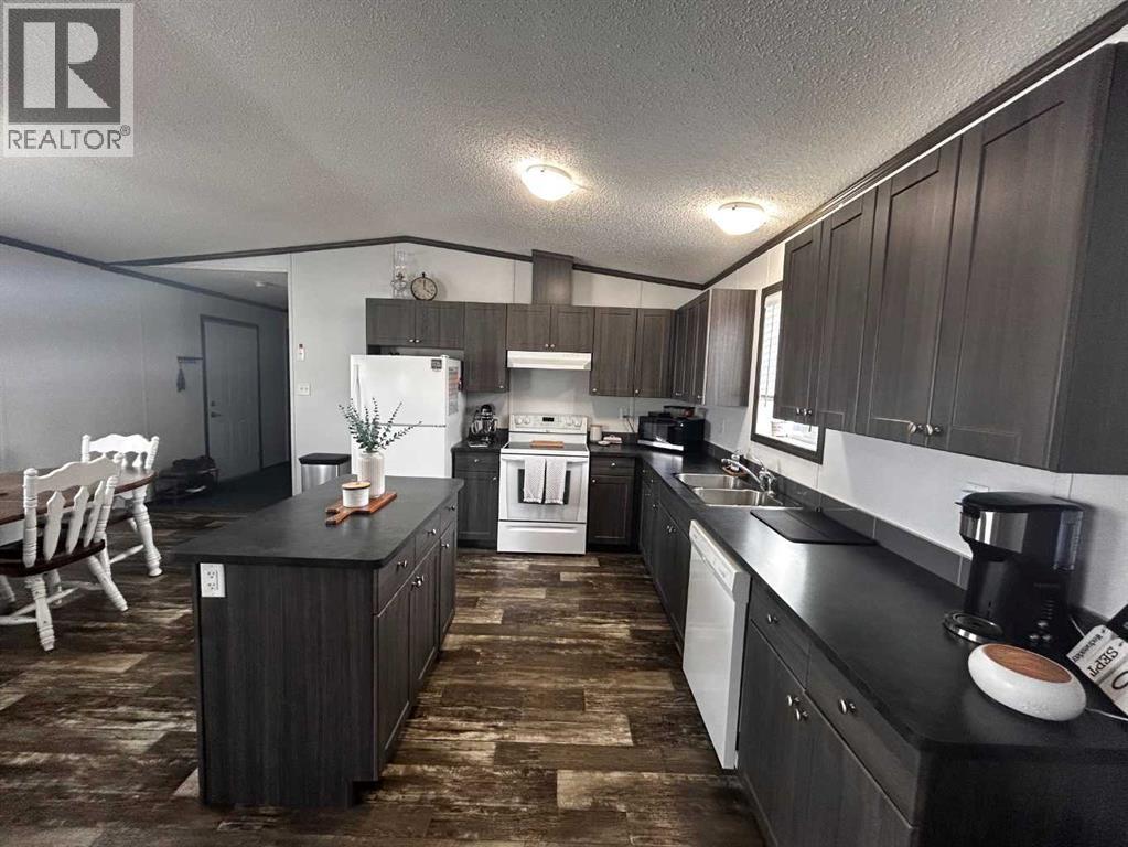 19 Eastbrook Drive E, Brooks, Alberta  T1R 0H9 - Photo 9 - A2344140
