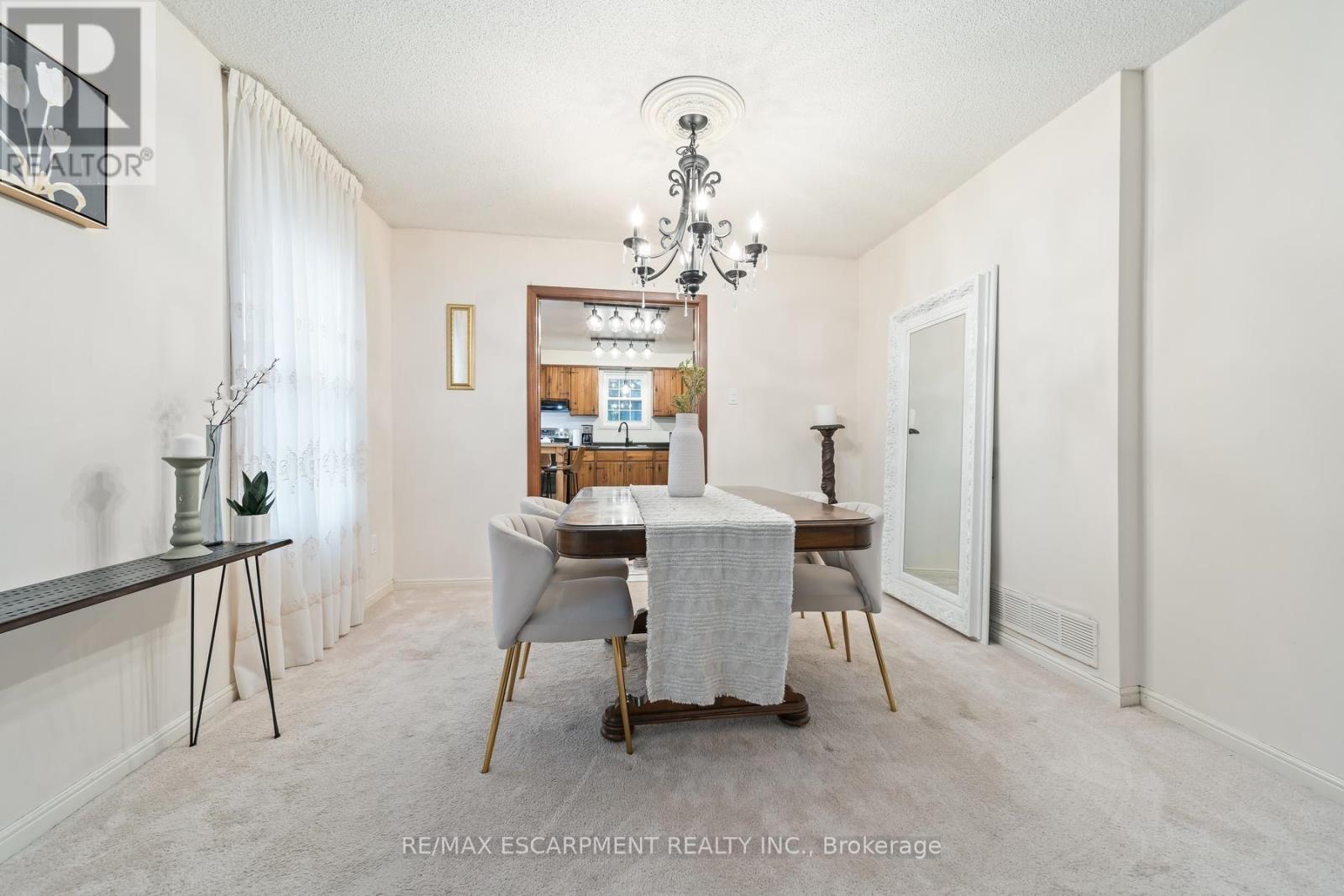 2760 Cathian Court, Mississauga, Ontario  L5L 2C7 - Photo 11 - W13767364