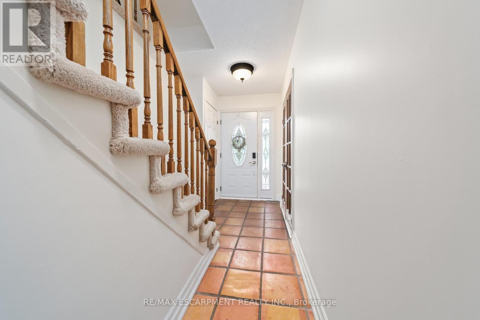 2760 Cathian Court, Mississauga, Ontario  L5L 2C7 - Photo 7 - W13767364