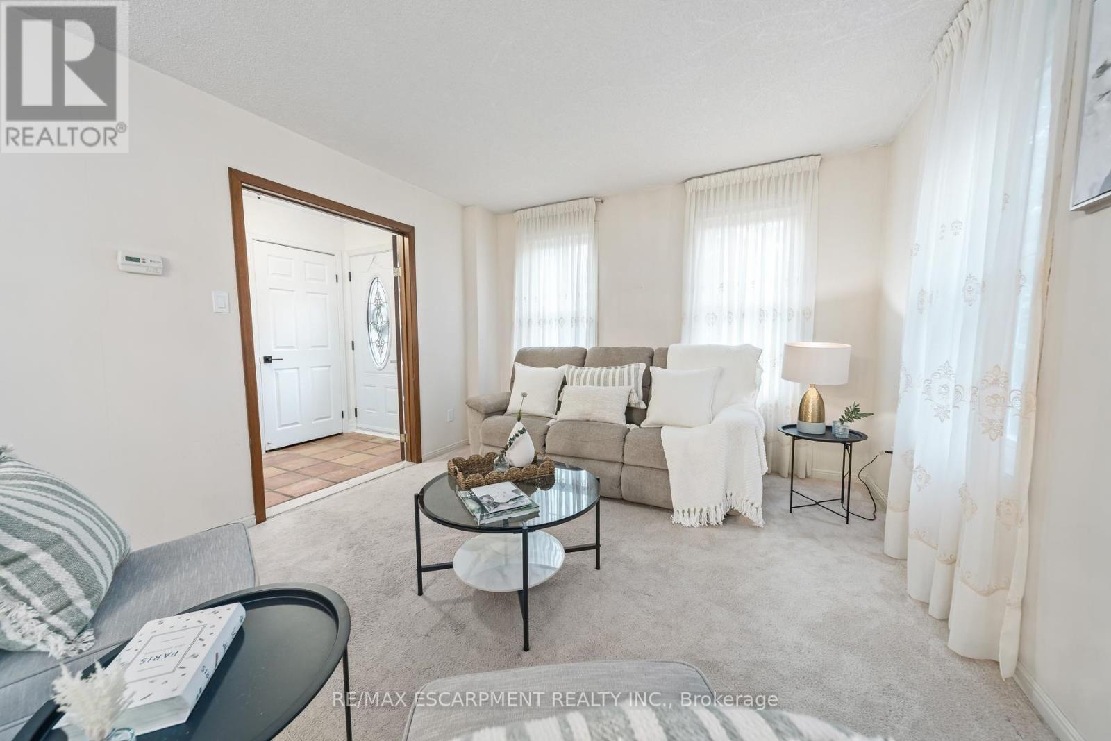 2760 Cathian Court, Mississauga, Ontario  L5L 2C7 - Photo 9 - W13767364