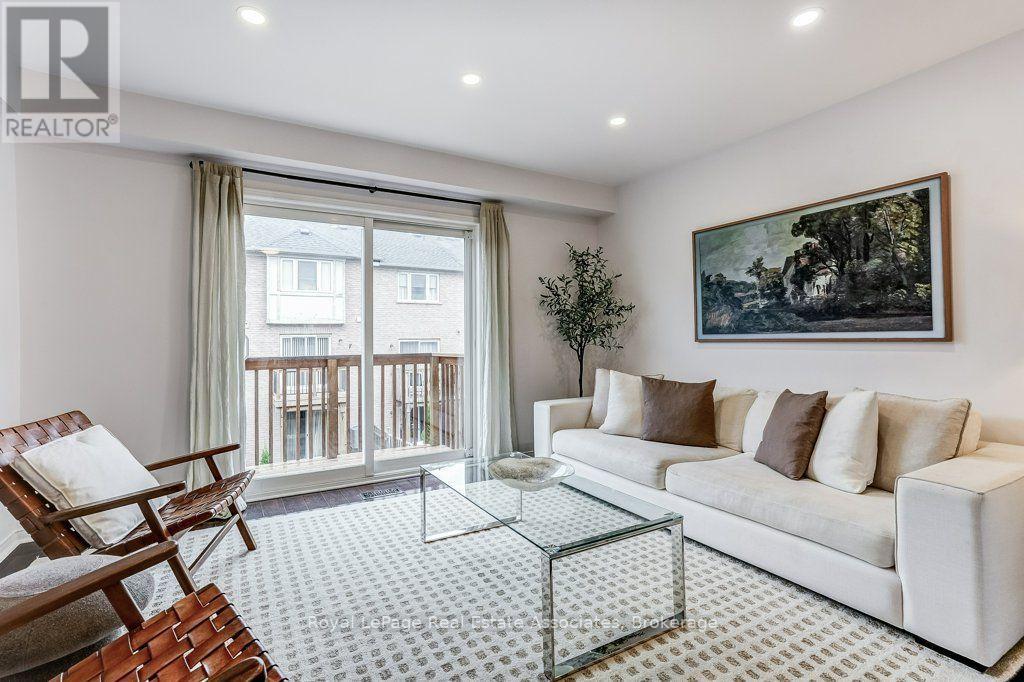 7222 Deanlee Court, Mississauga, Ontario  L5N 8R5 - Photo 10 - W13767468