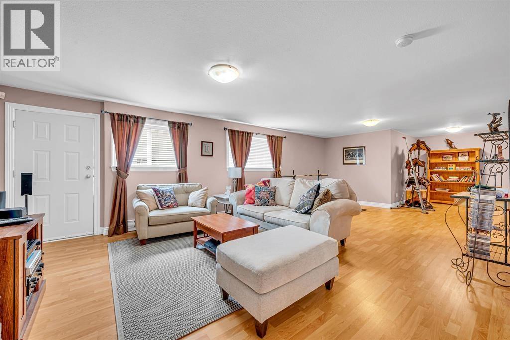 3017 Maplewood Court, Coquitlam, British Columbia  V3E 3P3 - Photo 27 - R3163212