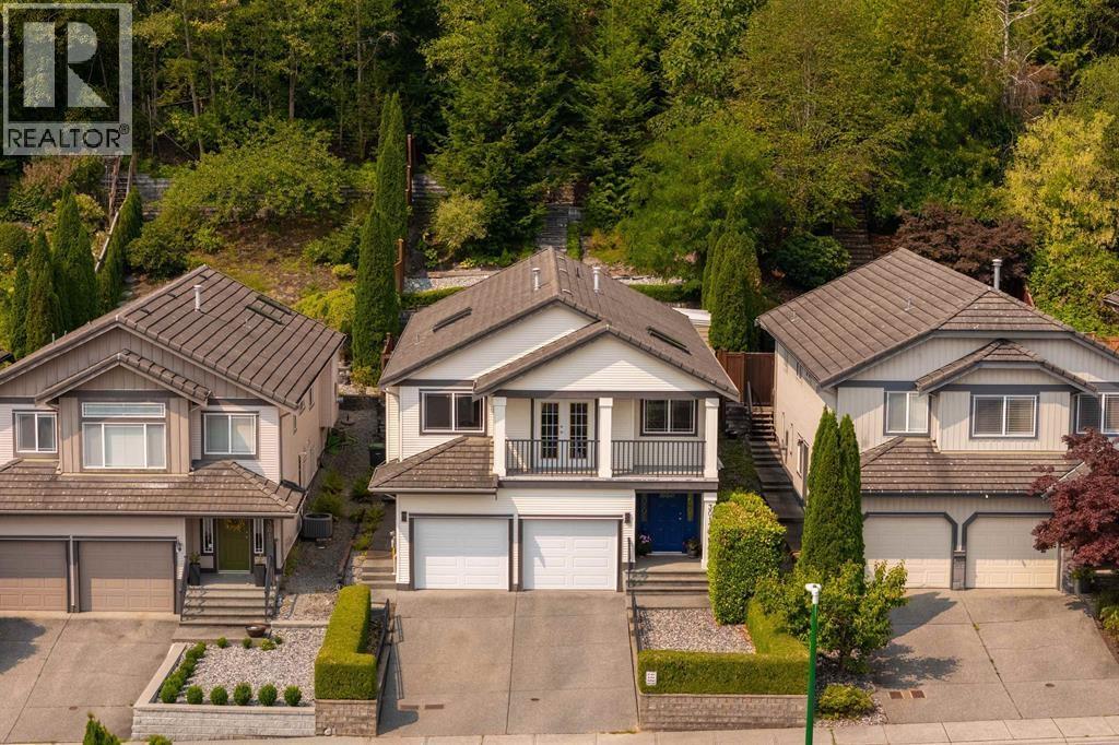 3017 Maplewood Court, Coquitlam, British Columbia  V3E 3P3 - Photo 2 - R3163212