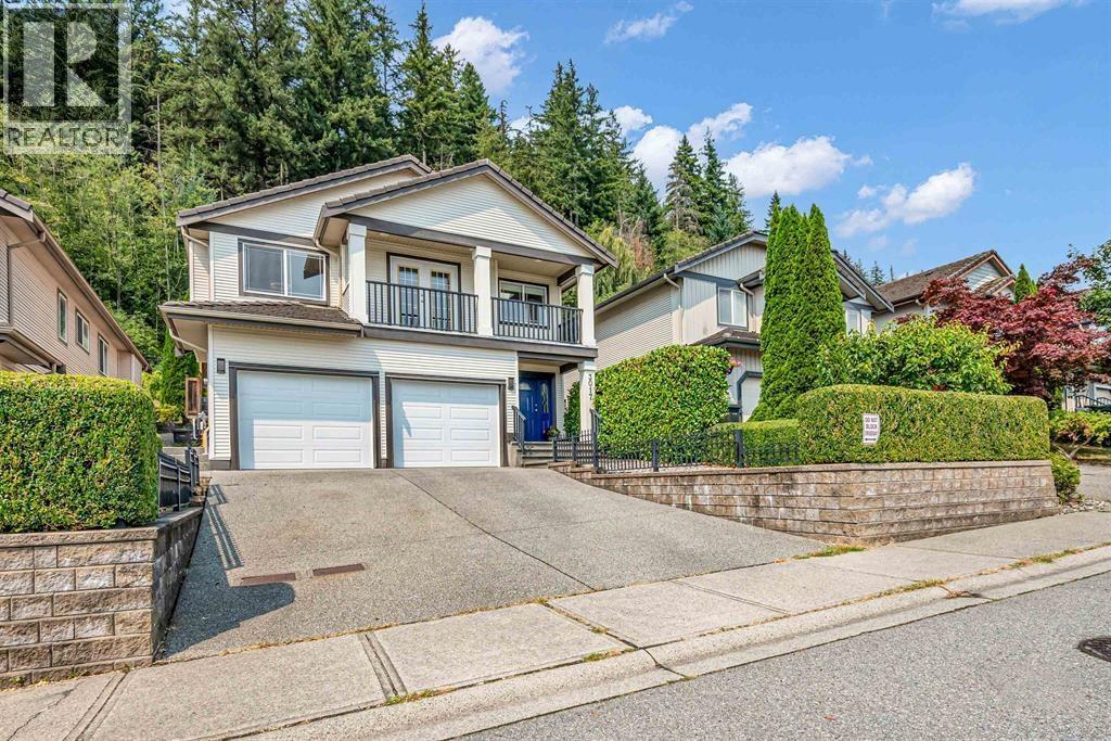 3017 Maplewood Court, Coquitlam, British Columbia  V3E 3P3 - Photo 3 - R3163212