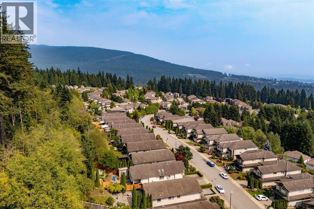 3017 Maplewood Court, Coquitlam, British Columbia  V3E 3P3 - Photo 6 - R3163212
