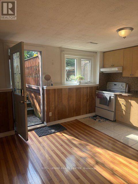 2434 Mainroyal Street, Mississauga, Ontario  L5L 1C9 - Photo 8 - W13767224