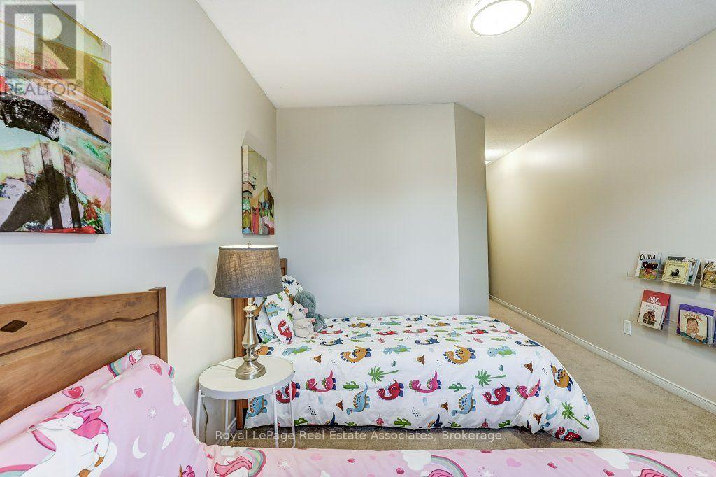7222 Deanlee Court, Mississauga, Ontario  L5N 8R5 - Photo 19 - W13767468
