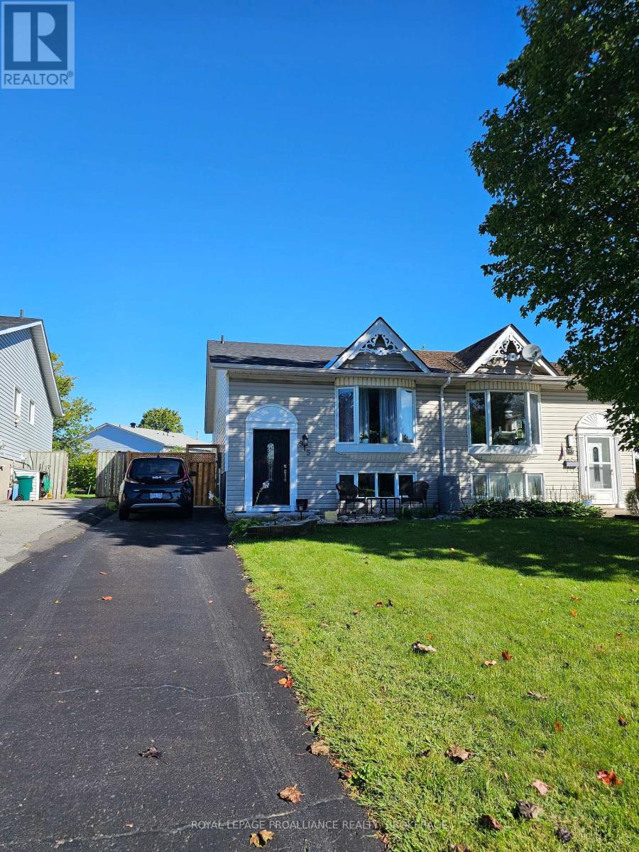 915 WARBURTON CRESCENT, Kingston, Ontario