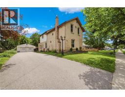 32 CLENCH Avenue, Brantford, Ontario