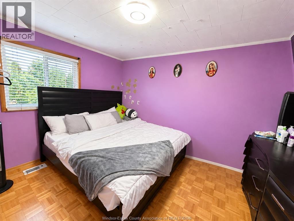 972 Bruce, Windsor, Ontario  N9A 4X7 - Photo 16 - 26022160