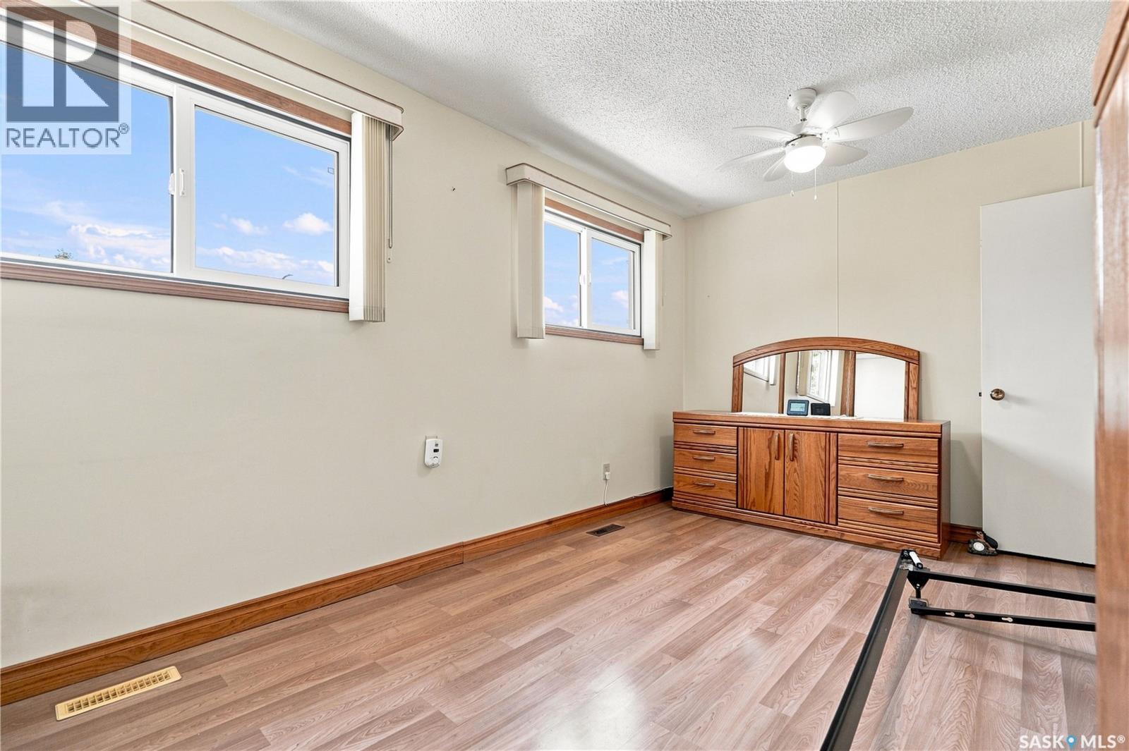 54 Klaehn Crescent, Saskatoon, Saskatchewan  S7L 4G5 - Photo 20 - SK048008
