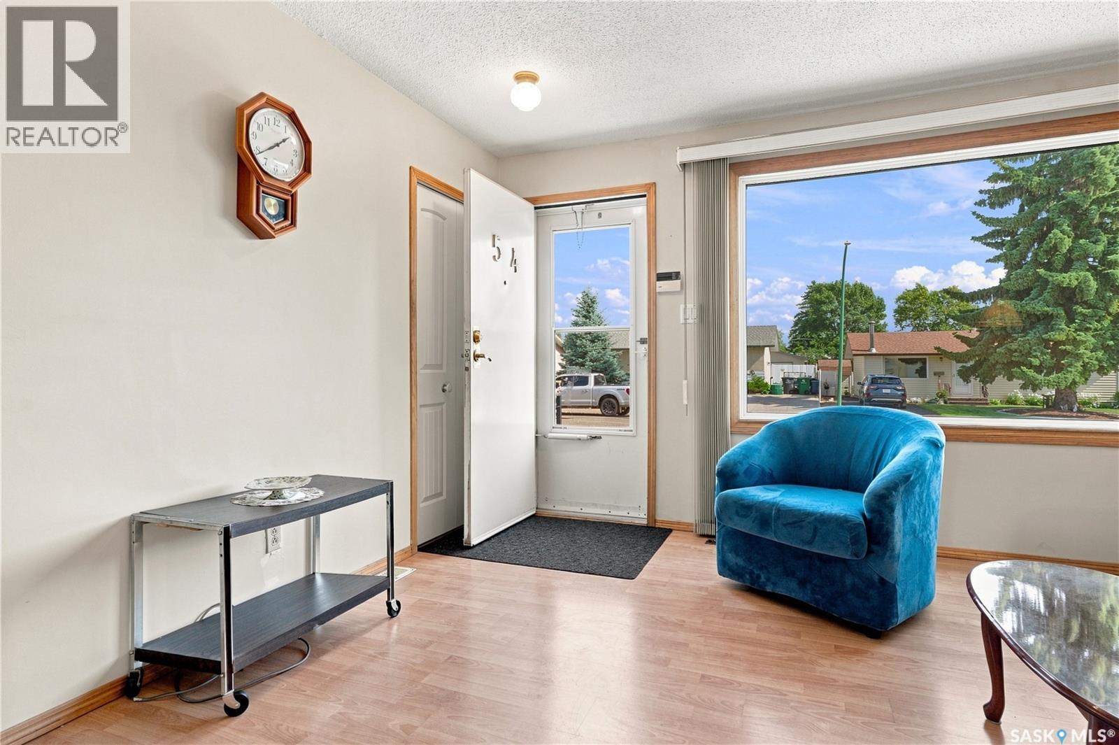 54 Klaehn Crescent, Saskatoon, Saskatchewan  S7L 4G5 - Photo 5 - SK048008