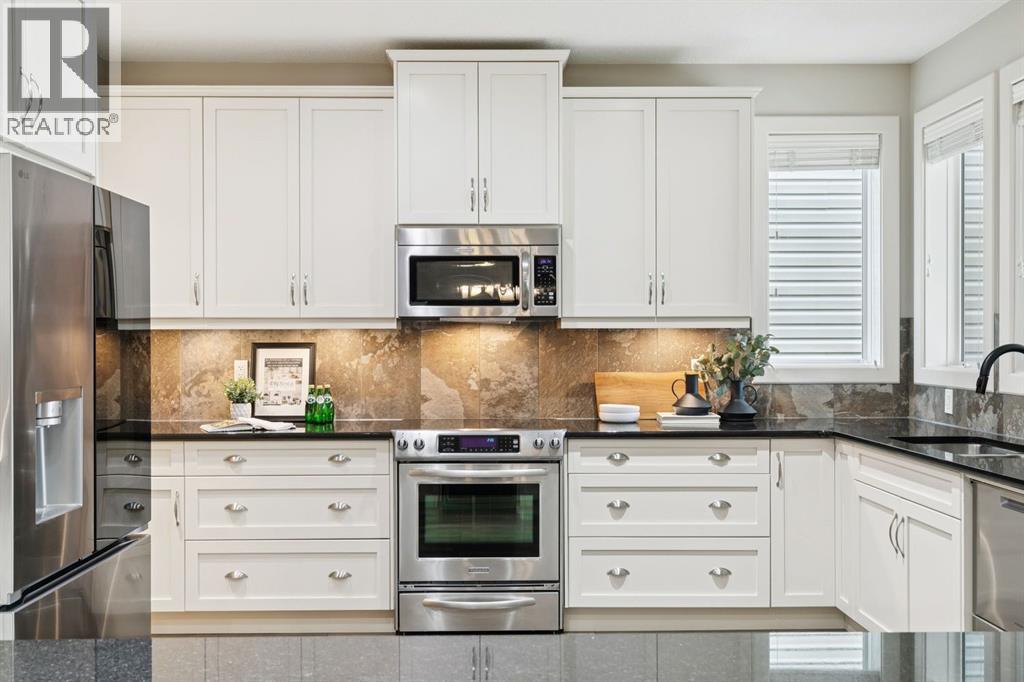 982 Evanston Drive NW, Calgary, Alberta  T3P 0K9 - Photo 7 - A2341189
