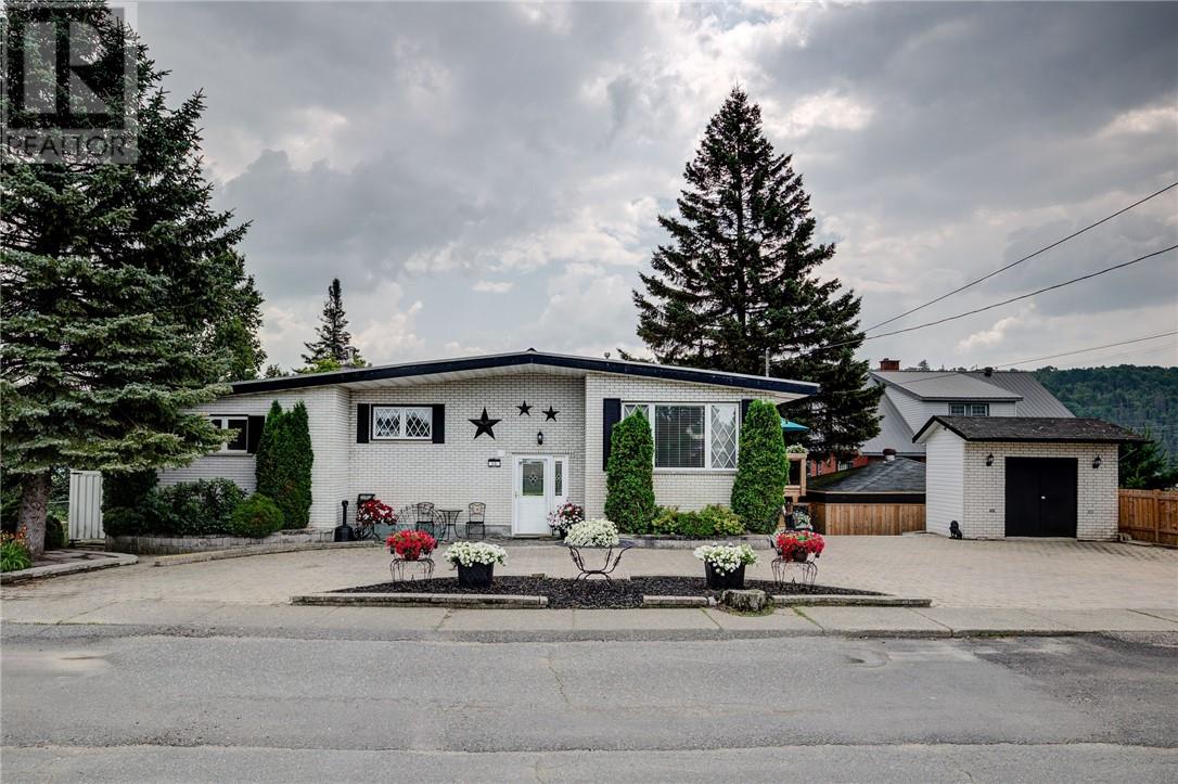 35 Cedar Street, Levack, Ontario  P0M 2C0 - Photo 1 - 2130279