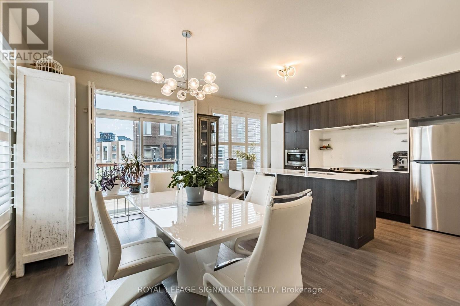3121 Mintwood Circle, Oakville, Ontario  L6H 0P2 - Photo 4 - W13767370