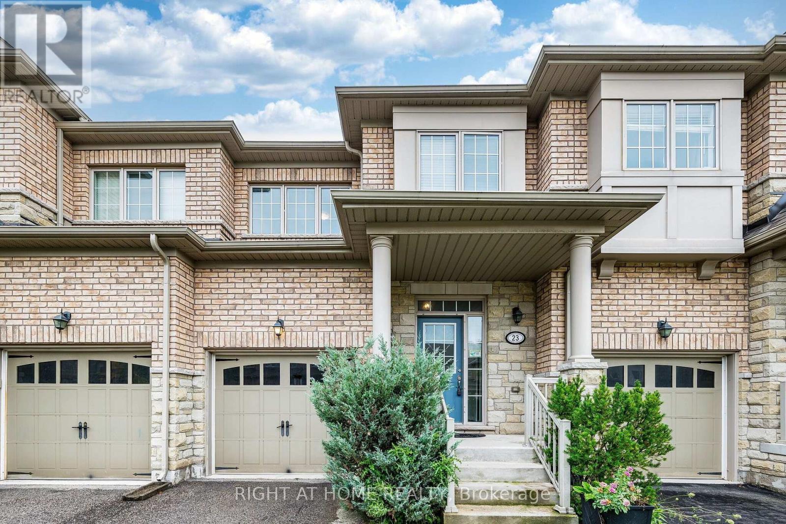 23 Coastline Drive, Brampton, Ontario  L6Y 0T5 - Photo 1 - W13763378