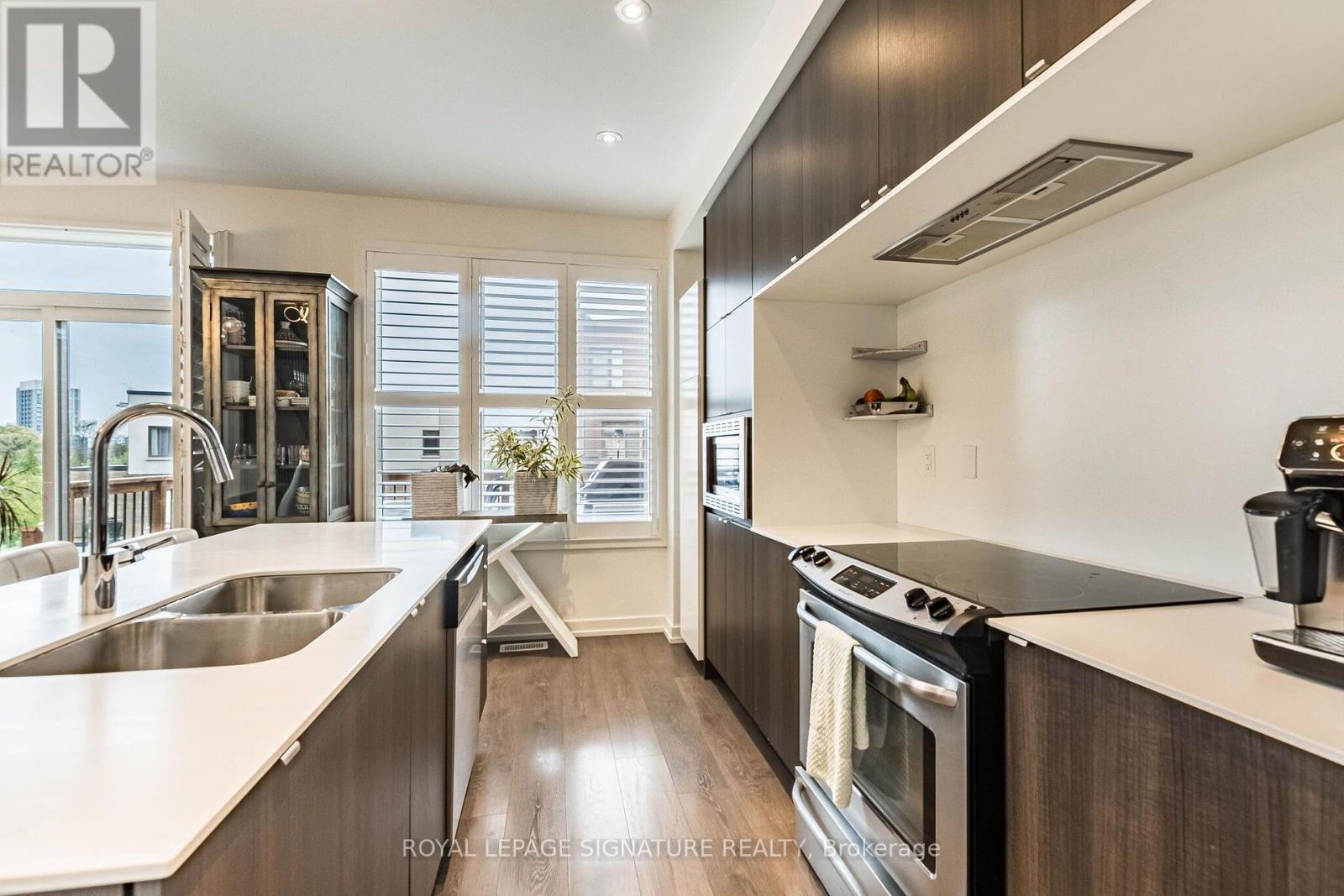 3121 Mintwood Circle, Oakville, Ontario  L6H 0P2 - Photo 7 - W13767370