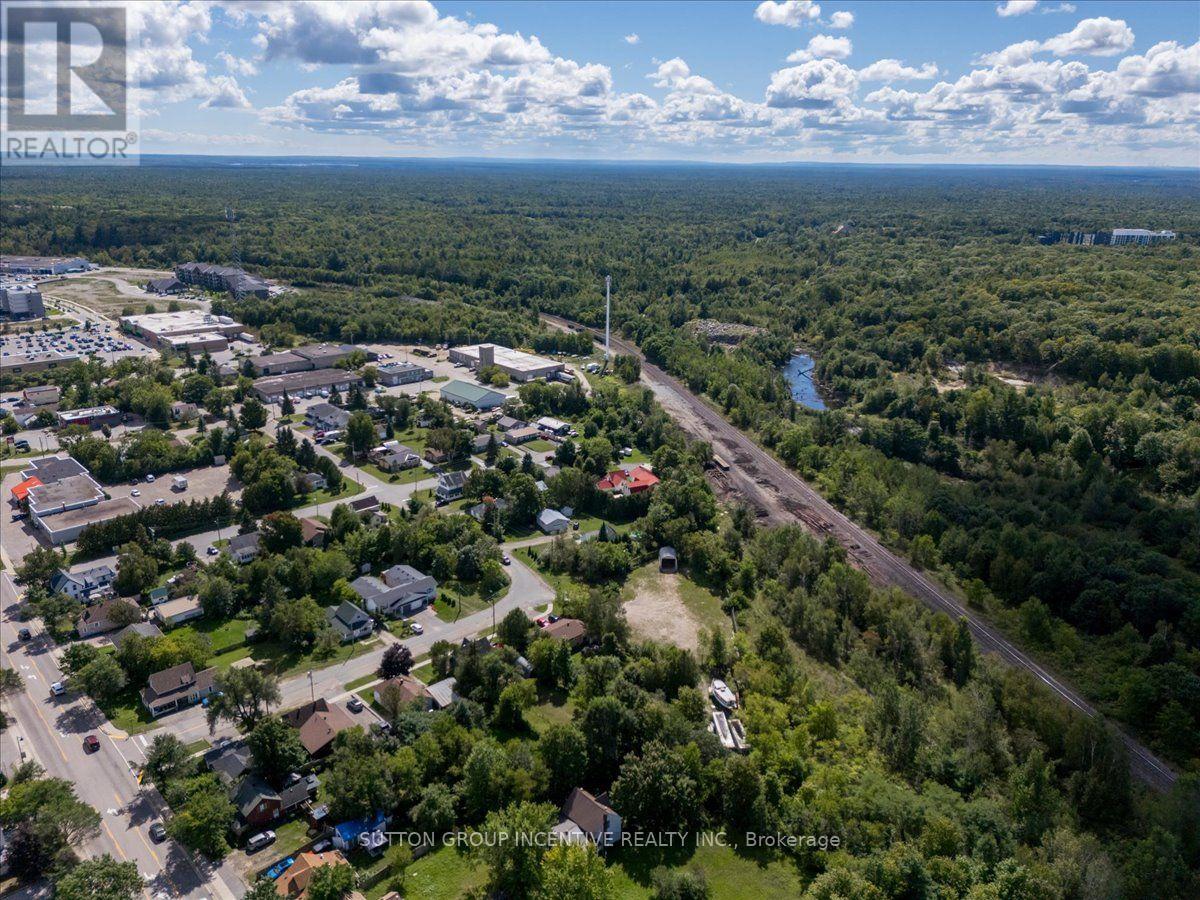 200 Nelson Street, Gravenhurst, Ontario  P1P 1K7 - Photo 11 - X13767042