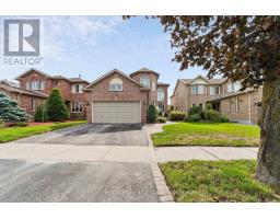 41 WINTERBERRY DRIVE, Whitby, Ontario