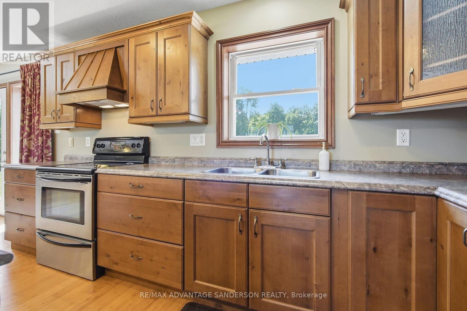 14677 Ten Mile Road, Middlesex Centre, Ontario  N0M 2A0 - Photo 34 - X13767704