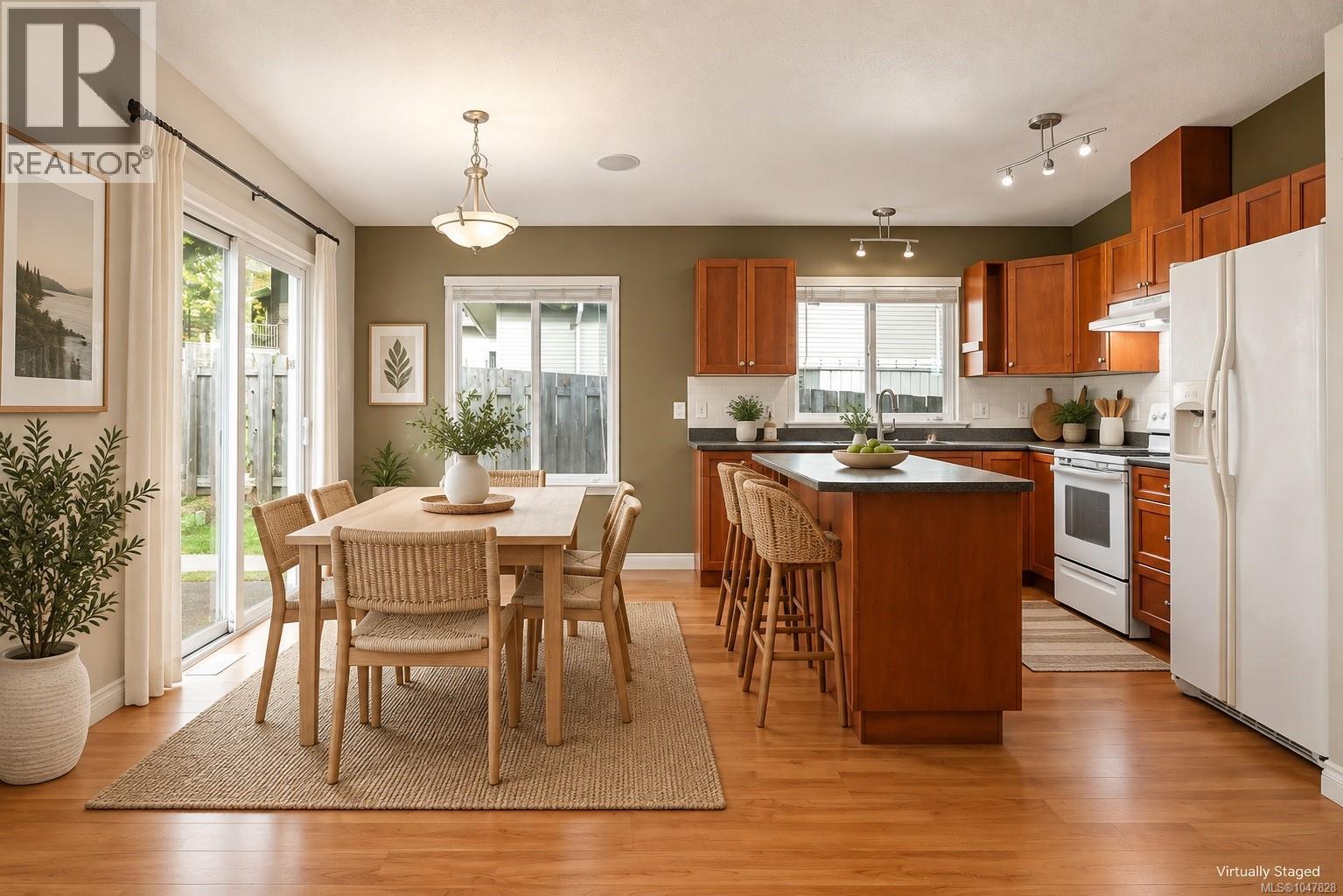 2717 Kendal Ave, Cumberland, British Columbia  V0R 1S0 - Photo 7 - 1047828