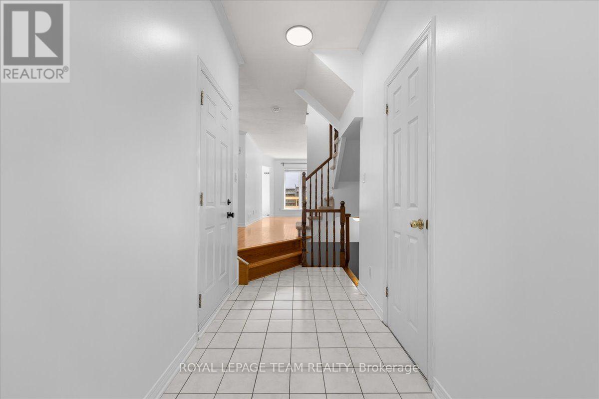 219 Tattersall Way, Ottawa, Ontario  K1V 1K6 - Photo 5 - X13767698