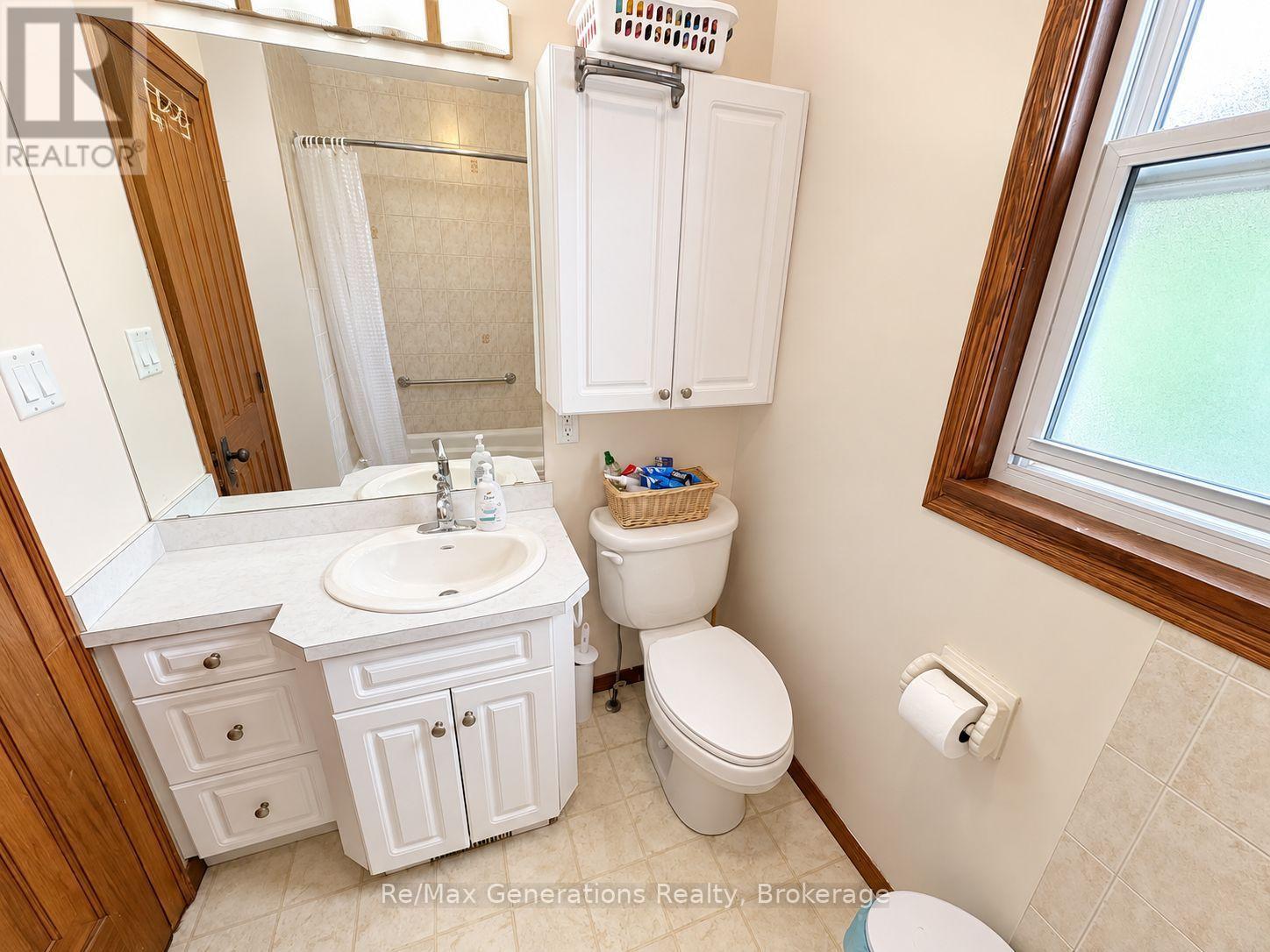 251 Francis Street W, Thunder Bay, Ontario  P7C 4C1 - Photo 11 - X13767656