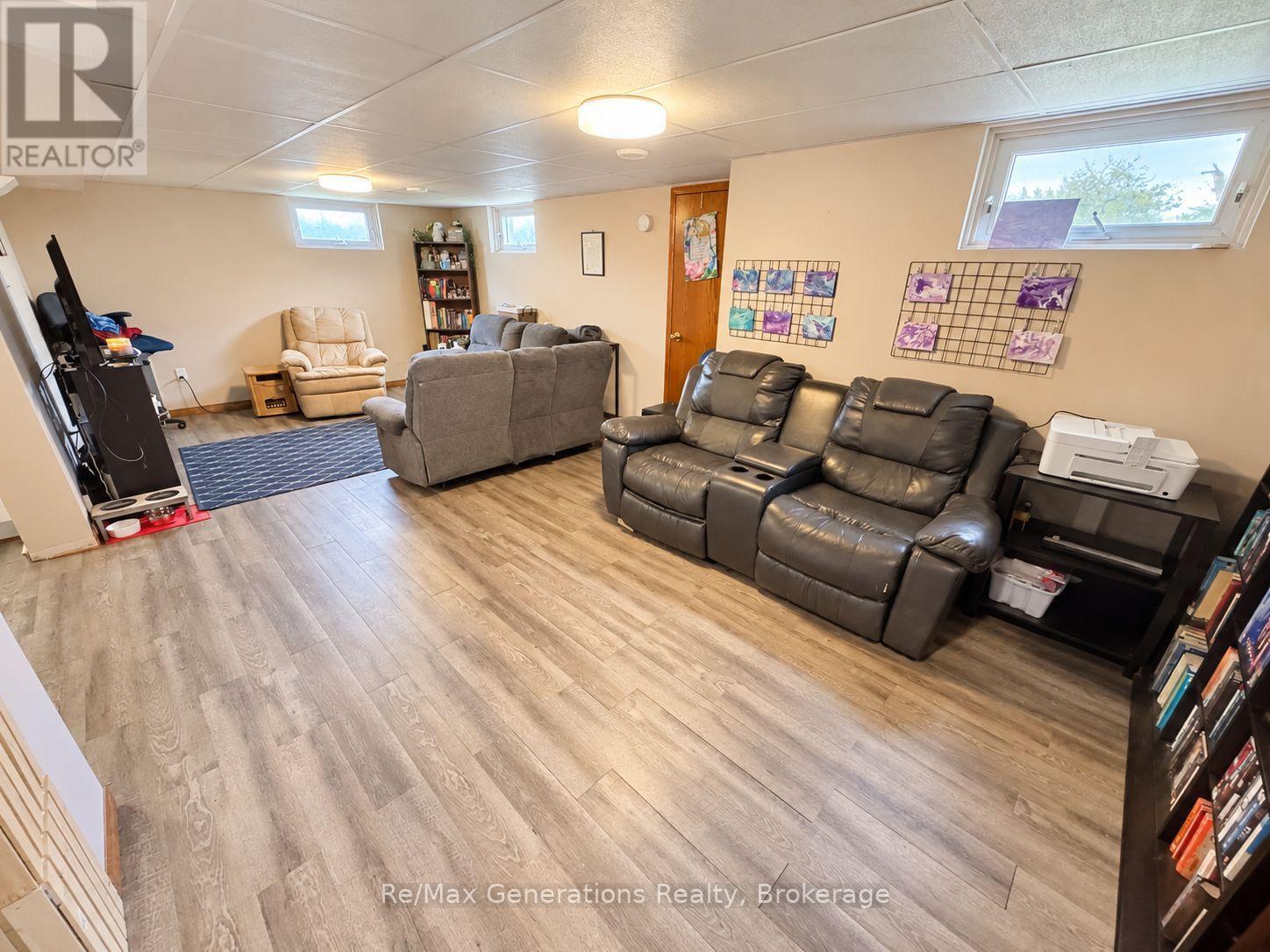 251 Francis Street W, Thunder Bay, Ontario  P7C 4C1 - Photo 17 - X13767656