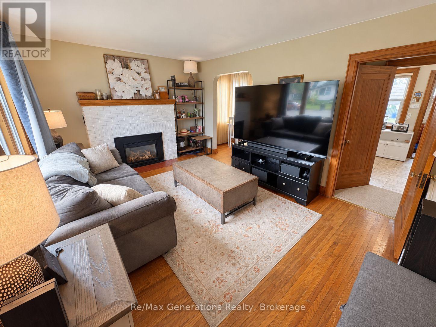 251 Francis Street W, Thunder Bay, Ontario  P7C 4C1 - Photo 2 - X13767656