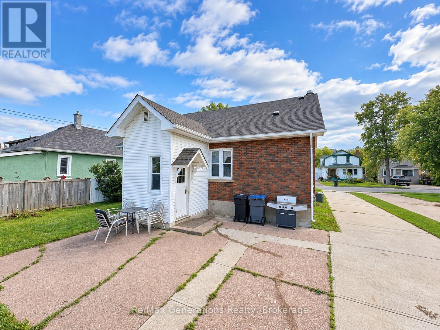 251 Francis Street W, Thunder Bay, Ontario  P7C 4C1 - Photo 22 - X13767656