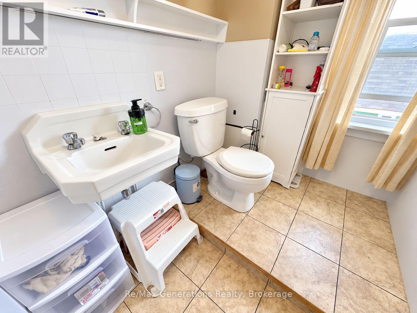 251 Francis Street W, Thunder Bay, Ontario  P7C 4C1 - Photo 9 - X13767656