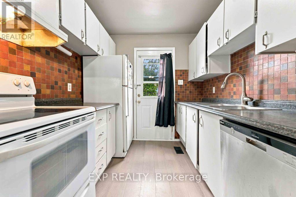30a - 30a Woodvale Green, Ottawa, Ontario  K2G 4H4 - Photo 13 - X13767788
