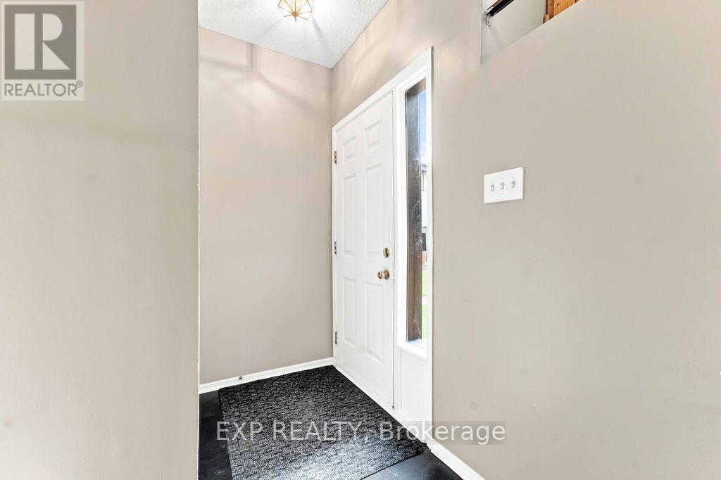 30a - 30a Woodvale Green, Ottawa, Ontario  K2G 4H4 - Photo 4 - X13767788