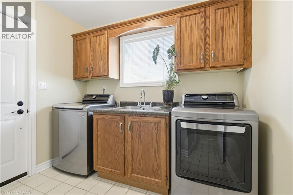 12 Harvest Oak Drive, Welland, Ontario  L3C 6Z1 - Photo 23 - 40862151