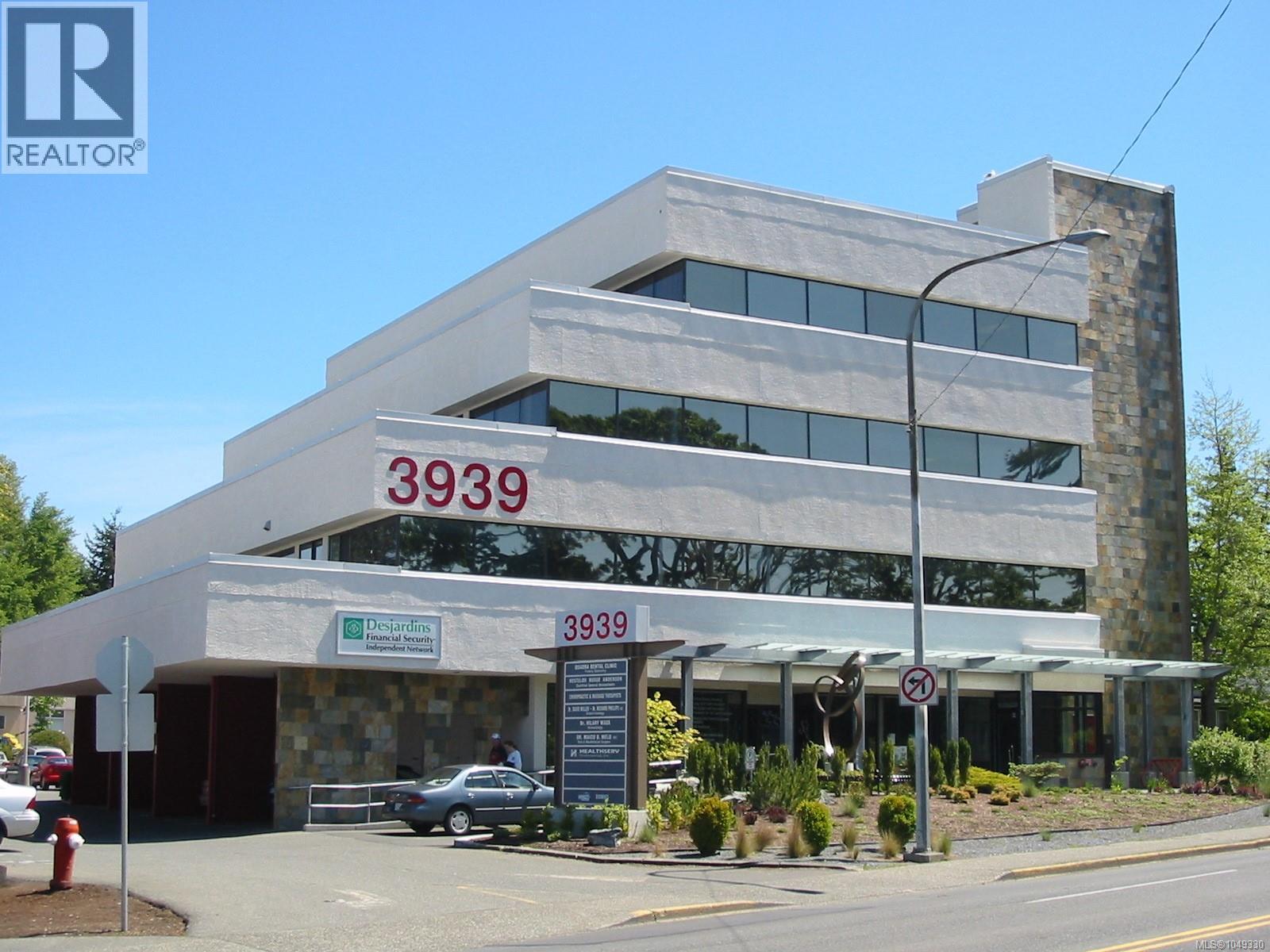 203A 3939 Quadra St, Saanich, British Columbia