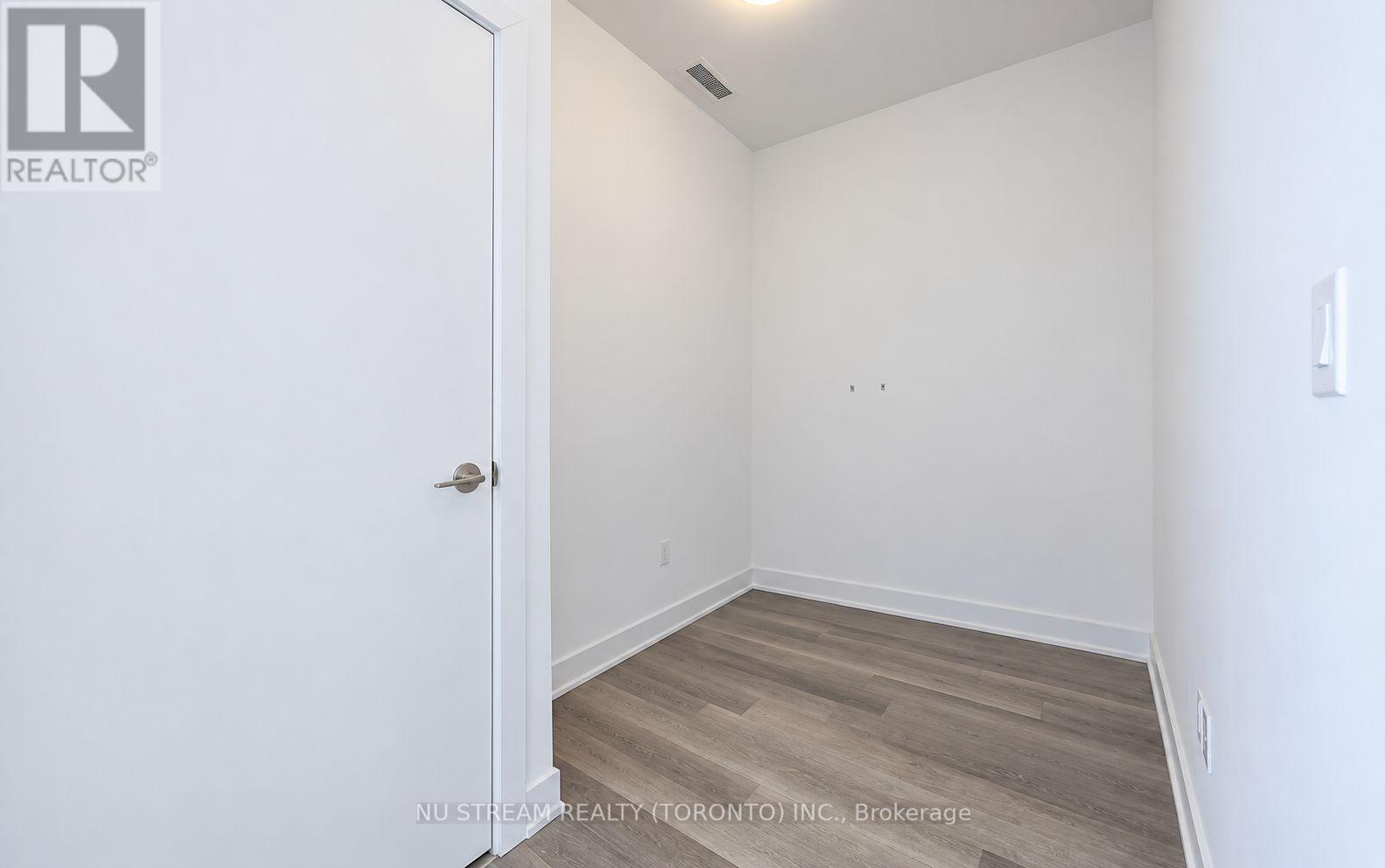 810 - 1603 Eglinton Avenue W, Toronto, Ontario  M6E 0A1 - Photo 8 - C13767568