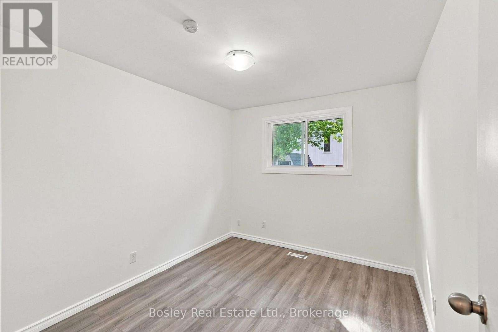4 Griffin Road, Collingwood, Ontario  L9Y 4B8 - Photo 17 - S13767662