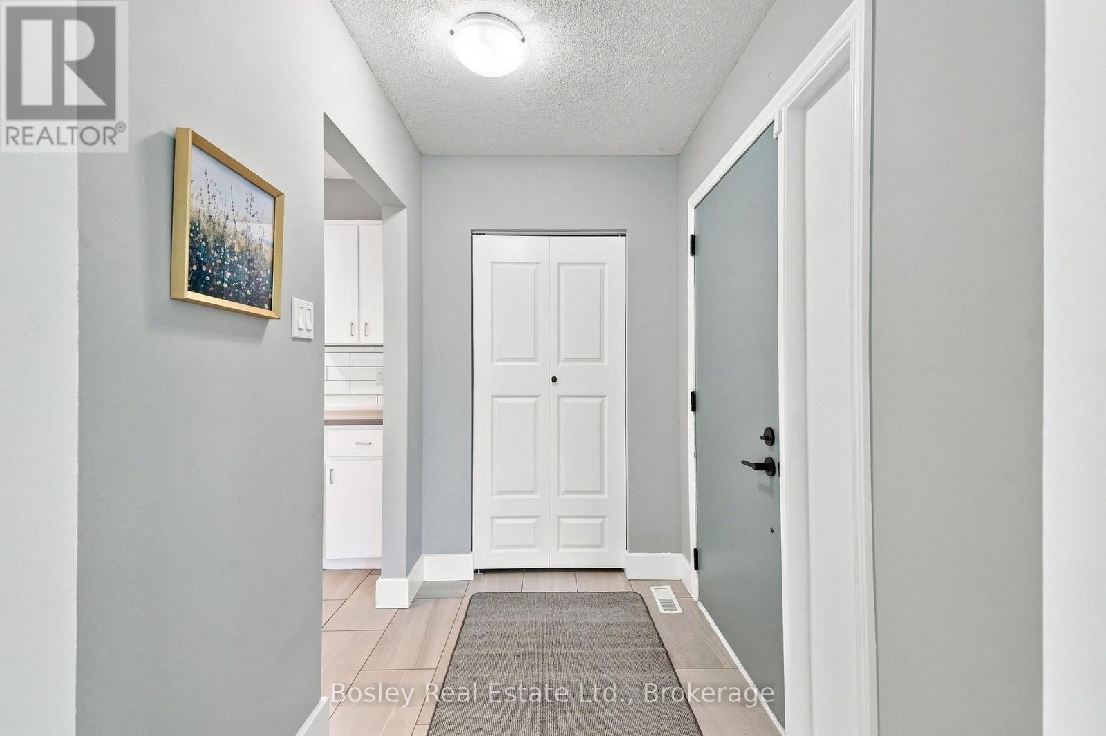 4 Griffin Road, Collingwood, Ontario  L9Y 4B8 - Photo 3 - S13767662