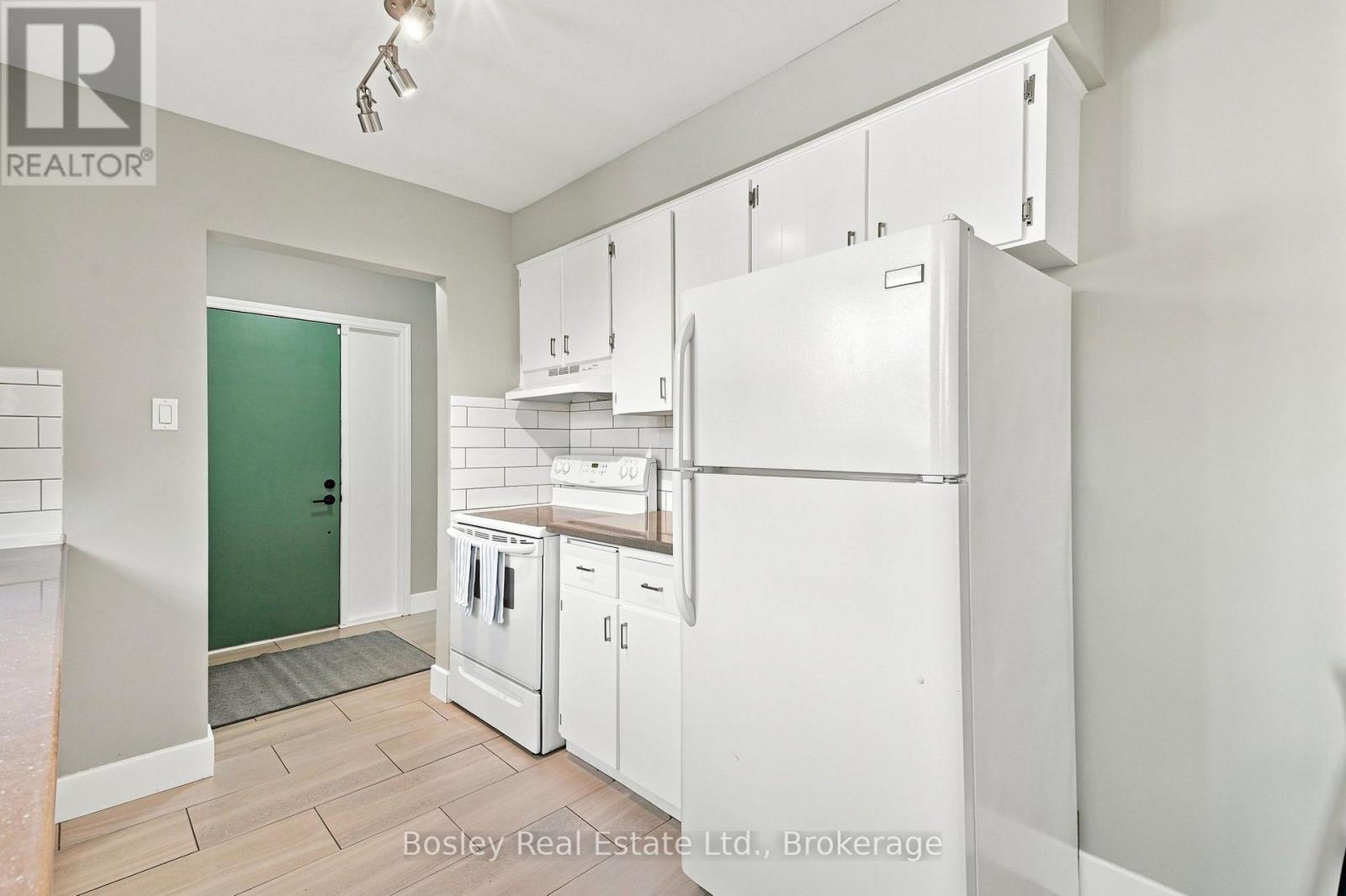 4 Griffin Road, Collingwood, Ontario  L9Y 4B8 - Photo 6 - S13767662